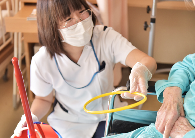 スタッフの笑顔の写真